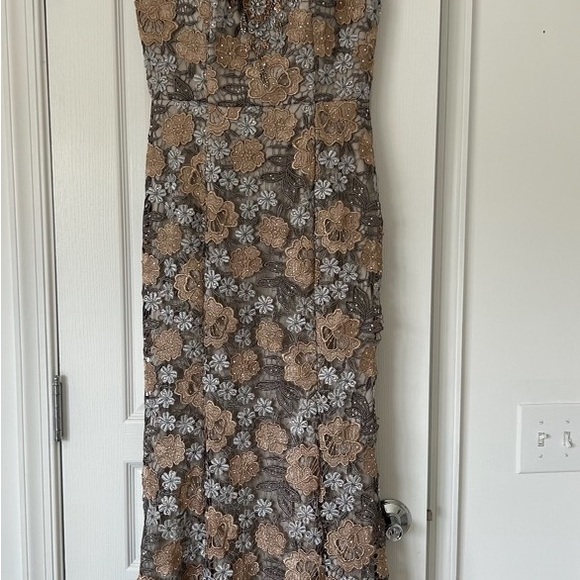 Mother of the Bride Gown - Picture 4 of 8